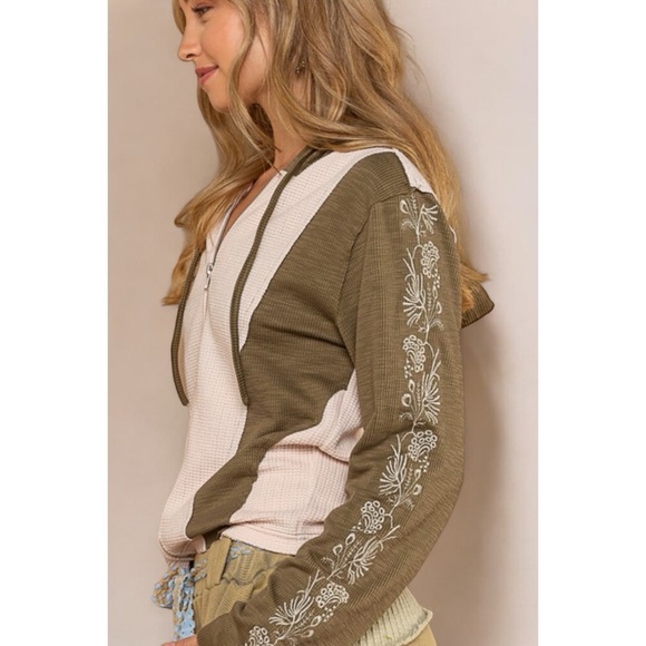 POL Olive & Cream Embroidered Waffle Knit Zip Up Hoodie - Picture 5 of 11